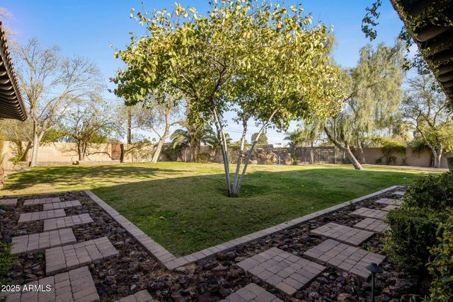 11021 N 74TH Street, Scottsdale, AZ 85260