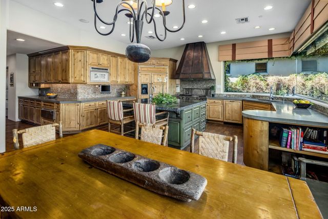 11021 N 74TH Street, Scottsdale, AZ 85260