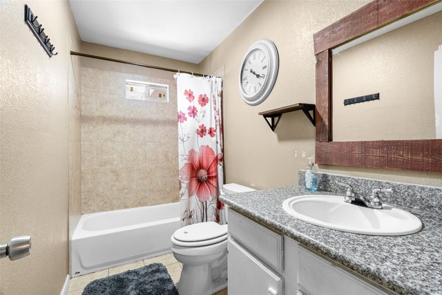 4427 Baldwin Street, Dallas, TX 75210