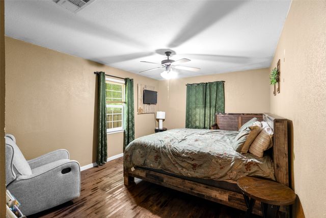 4427 Baldwin Street, Dallas, TX 75210