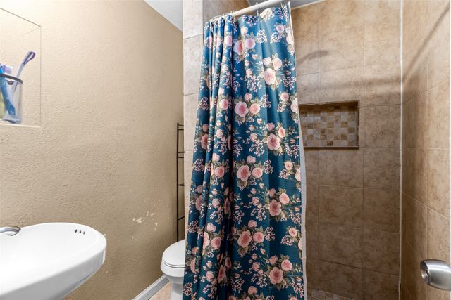 4427 Baldwin Street, Dallas, TX 75210