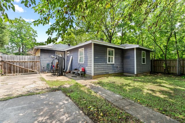 4427 Baldwin Street, Dallas, TX 75210