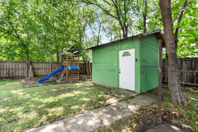 4427 Baldwin Street, Dallas, TX 75210