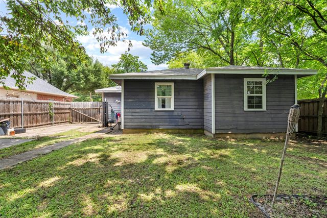 4427 Baldwin Street, Dallas, TX 75210