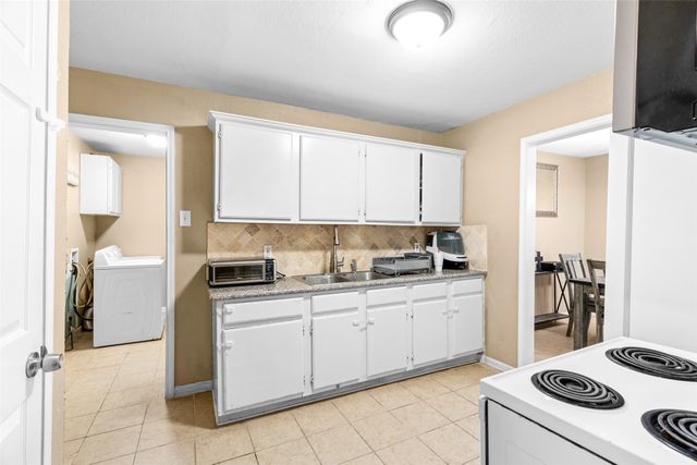 4427 Baldwin Street, Dallas, TX 75210