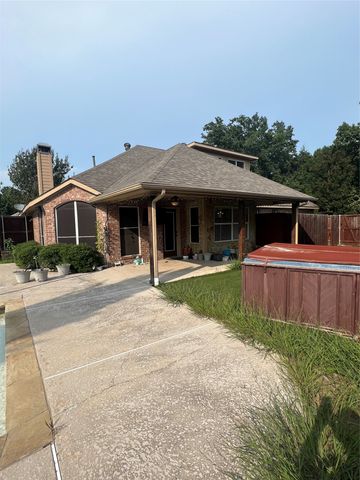 1216 Pleasant Oaks Drive, Lewisville, TX 75067