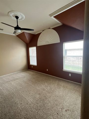 1216 Pleasant Oaks Drive, Lewisville, TX 75067