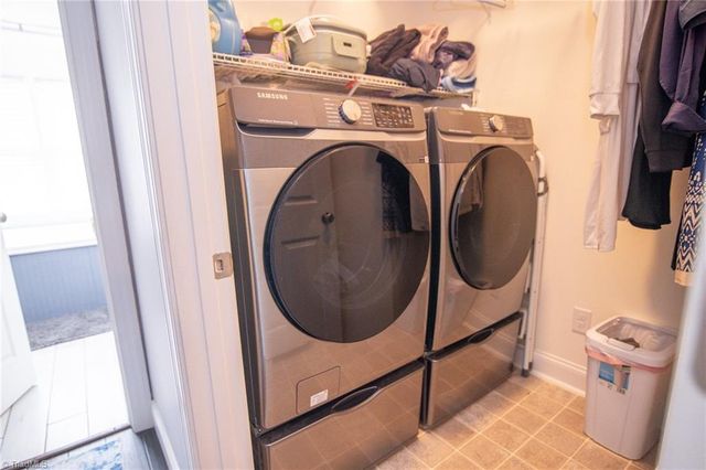 5367 Darwood Estate Lane, Winston-salem, NC 27106