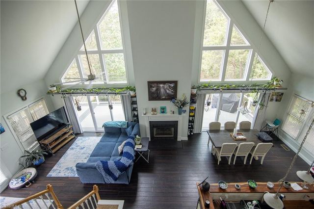 5367 Darwood Estate Lane, Winston-salem, NC 27106