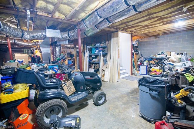 5367 Darwood Estate Lane, Winston-salem, NC 27106