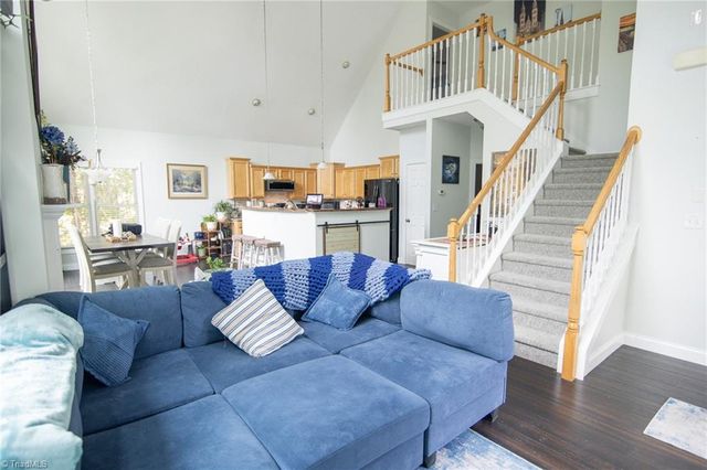 5367 Darwood Estate Lane, Winston-salem, NC 27106