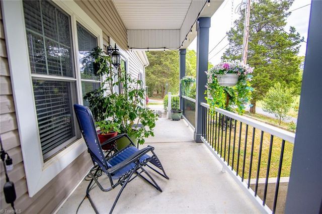 5367 Darwood Estate Lane, Winston-salem, NC 27106