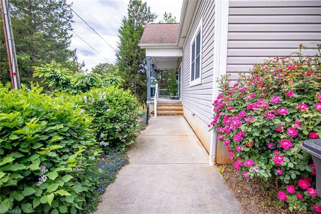 5367 Darwood Estate Lane, Winston-salem, NC 27106