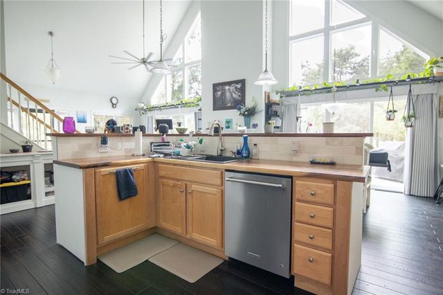 5367 Darwood Estate Lane, Winston-salem, NC 27106