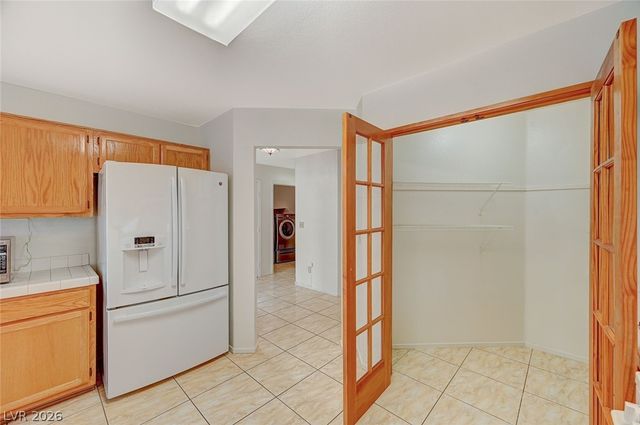 8021 Redskin Circle, Las Vegas, NV 89145