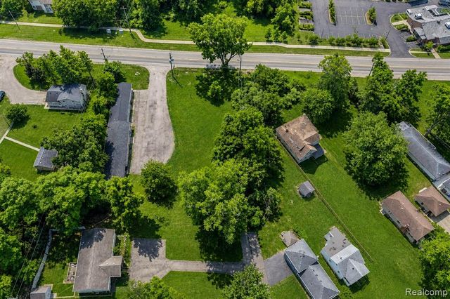 42920 W 14 Mile Road, Walled Lake, MI 48390