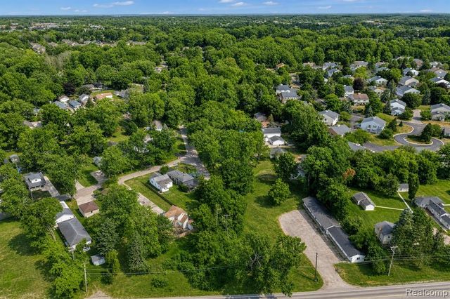 42920 W 14 Mile Road, Walled Lake, MI 48390