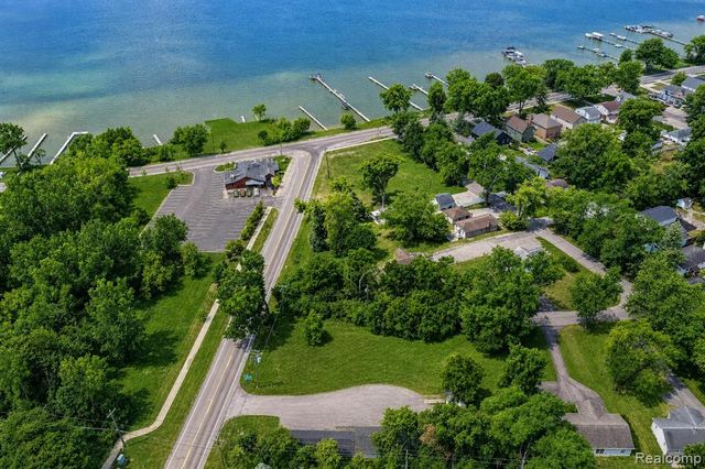 42920 W 14 Mile Road, Walled Lake, MI 48390