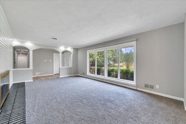 4962 Bower RD, Roanoke, VA 24018