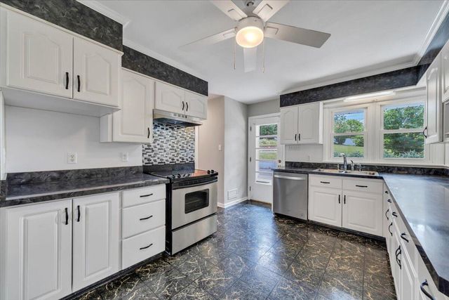 4962 Bower RD, Roanoke, VA 24018