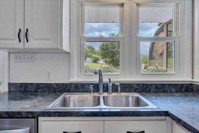 4962 Bower RD, Roanoke, VA 24018