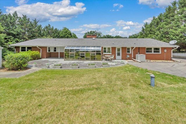4962 Bower RD, Roanoke, VA 24018
