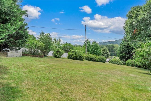 4962 Bower RD, Roanoke, VA 24018