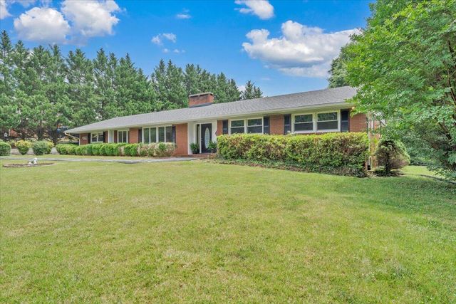 4962 Bower RD, Roanoke, VA 24018