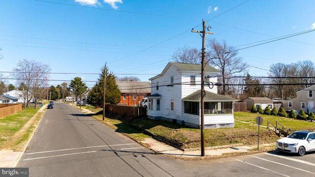 231 N MAIN ST, Clayton, NJ 08312