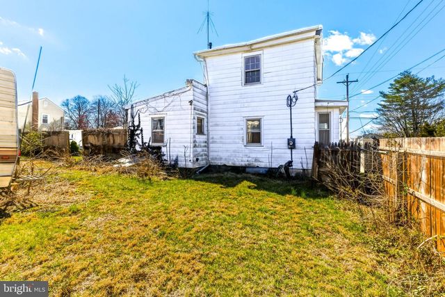 231 N MAIN ST, Clayton, NJ 08312