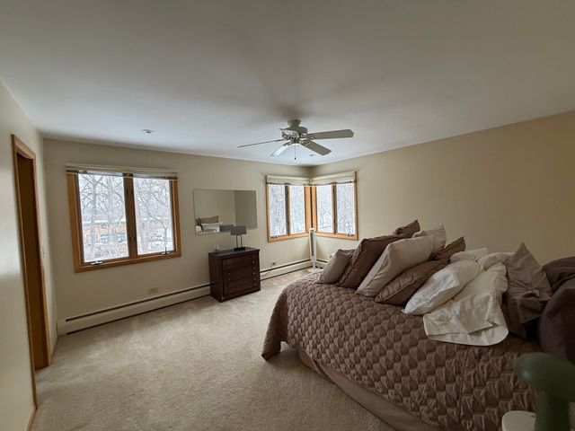 501 Glenwood Trail, Elgin, IL 60120