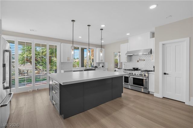 8848 Rainbow Ridge Drive, Las Vegas, NV 89117