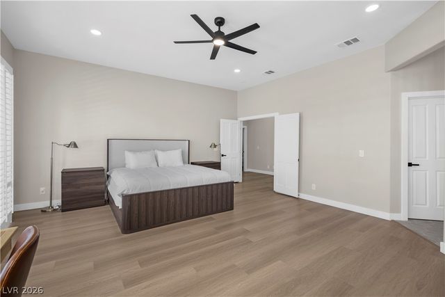 8848 Rainbow Ridge Drive, Las Vegas, NV 89117