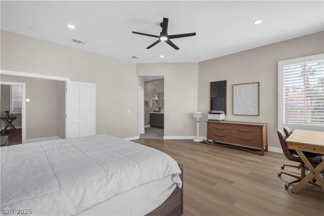 8848 Rainbow Ridge Drive, Las Vegas, NV 89117