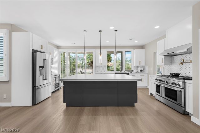 8848 Rainbow Ridge Drive, Las Vegas, NV 89117