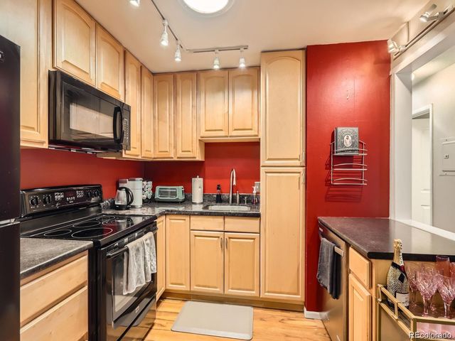 625 Pearl Street 23, Boulder, CO 80302