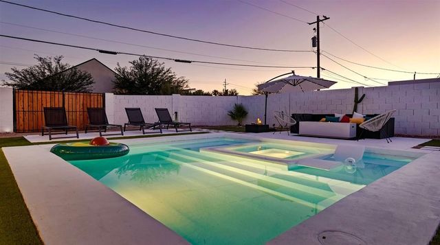 1450 E Hoover Avenue, Phoenix, AZ 85006