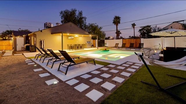 1450 E Hoover Avenue, Phoenix, AZ 85006
