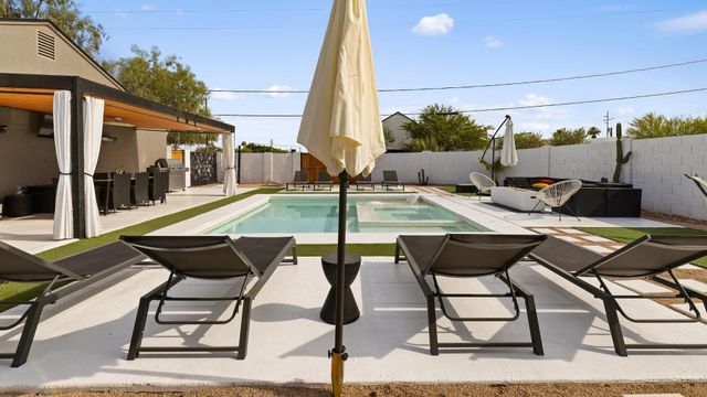 1450 E Hoover Avenue, Phoenix, AZ 85006