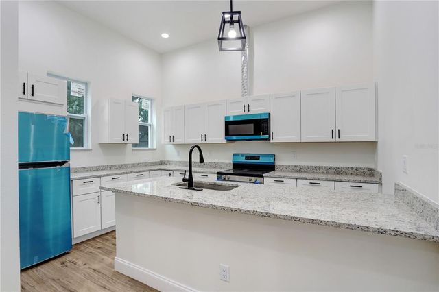 14 S FOREST STREET, Plant City, FL 33563