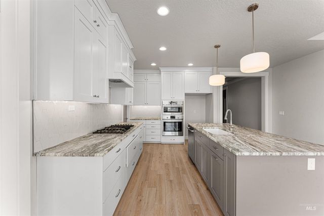 8165 Fountain Brook, Middleton, ID 83644