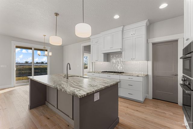 8165 Fountain Brook, Middleton, ID 83644