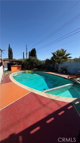 10900 Goss, Sun Valley (los Angeles), CA 91352