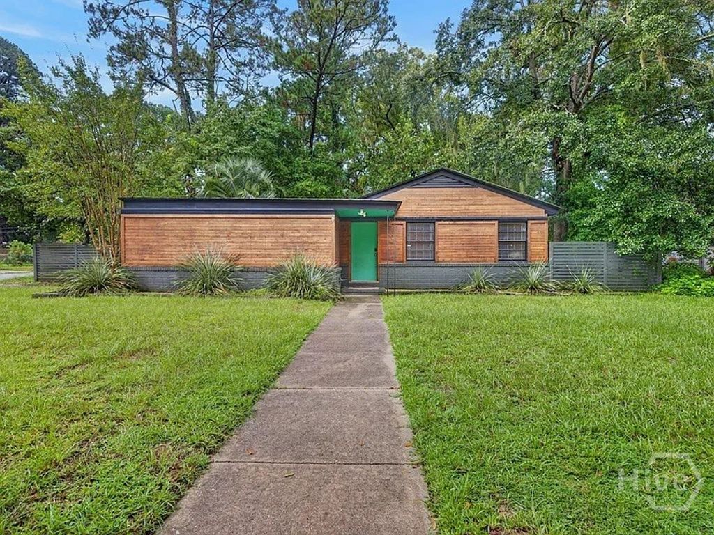 Image 1 of property listing at 629 Wheeler Street, Savannah, GA 31405