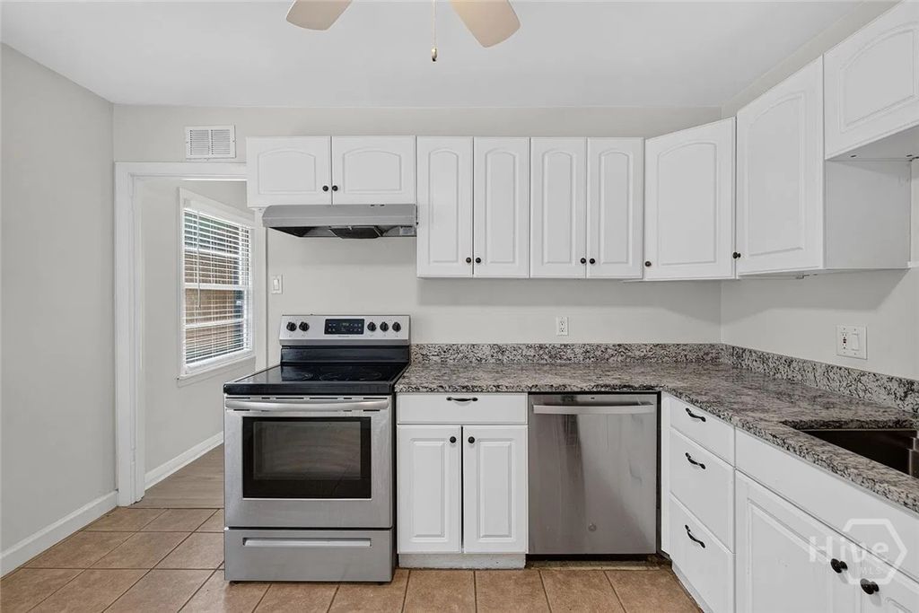Image 11 of property listing at 629 Wheeler Street, Savannah, GA 31405