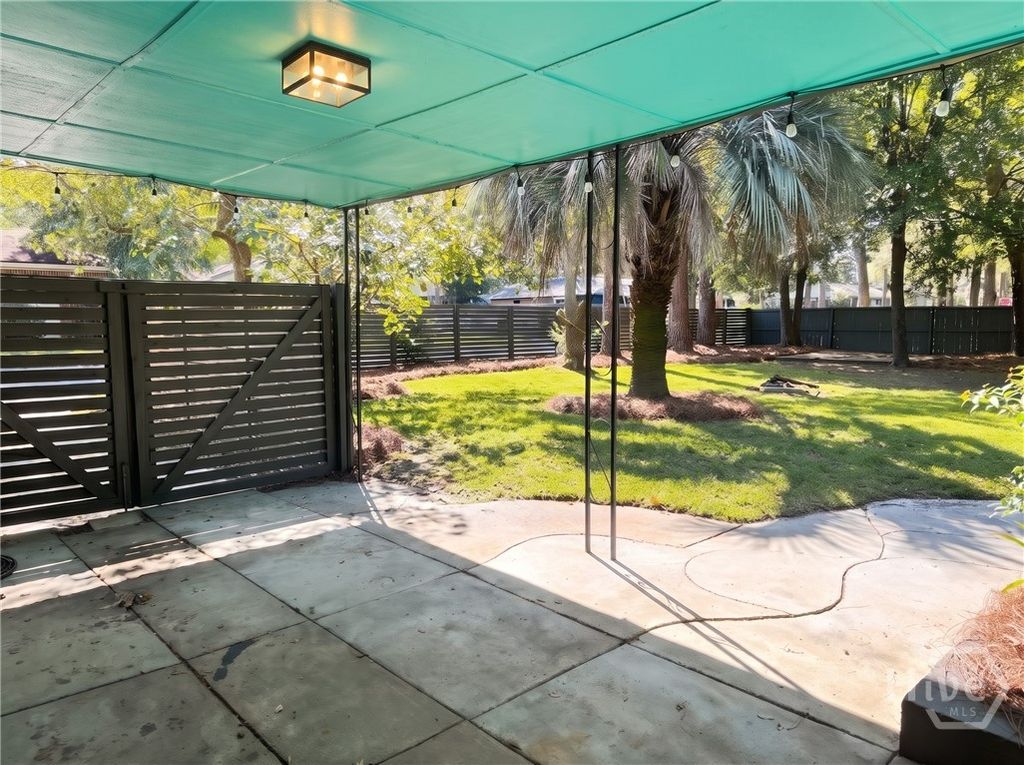 Image 15 of property listing at 629 Wheeler Street, Savannah, GA 31405