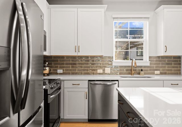 1216 Craig View Way, Charlotte, NC 28211