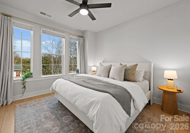 1216 Craig View Way, Charlotte, NC 28211