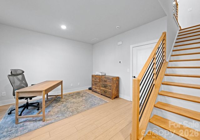 1216 Craig View Way, Charlotte, NC 28211