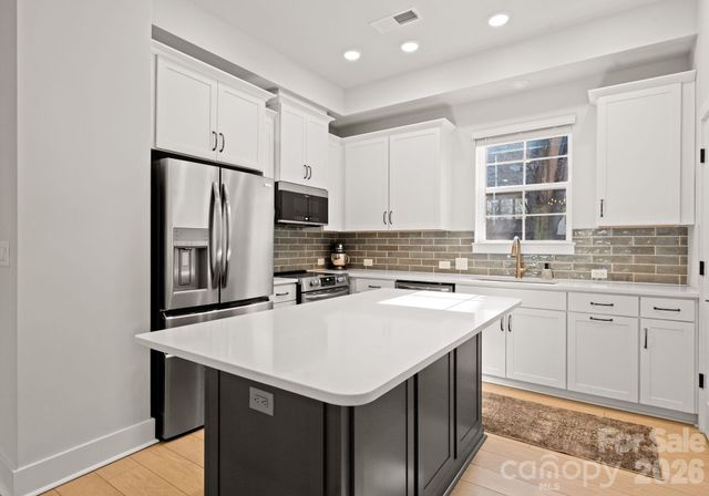 1216 Craig View Way, Charlotte, NC 28211